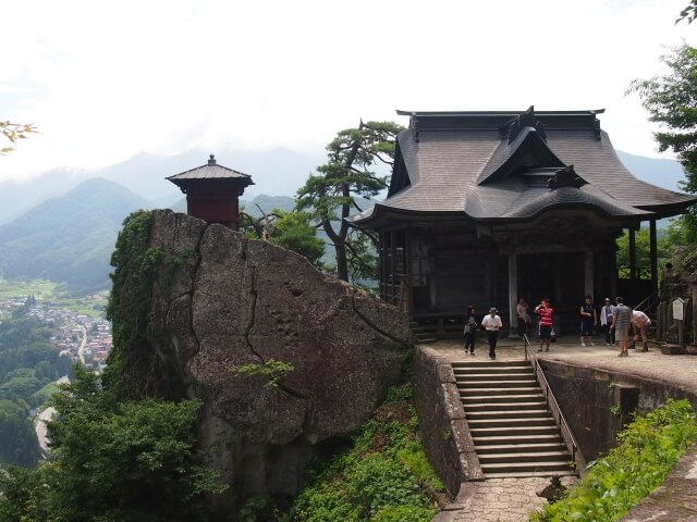 山寺 立石寺 に無料駐車場はある 近い おすすめ駐車場と営業時間を解説