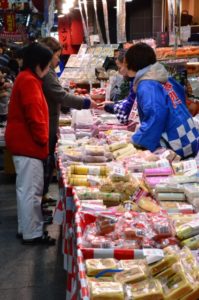 黒門市場周辺 徒歩3分以内の最大料金の安い駐車場を解説 無料や割引は