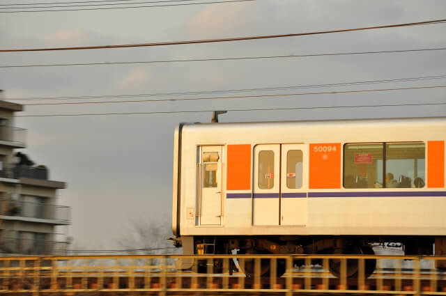 朝霞駅 安い駐車場を東口 西口別に解説 24時間上限ありも
