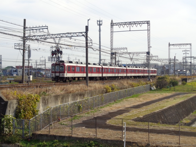 伊勢中川駅 最大料金の安い駐車場を東口 西口別に解説 24時間上限ありも