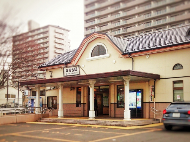 【北仙台駅】最大料金の安い駐車場を北口・南口別に解説。24時間上限ありも！